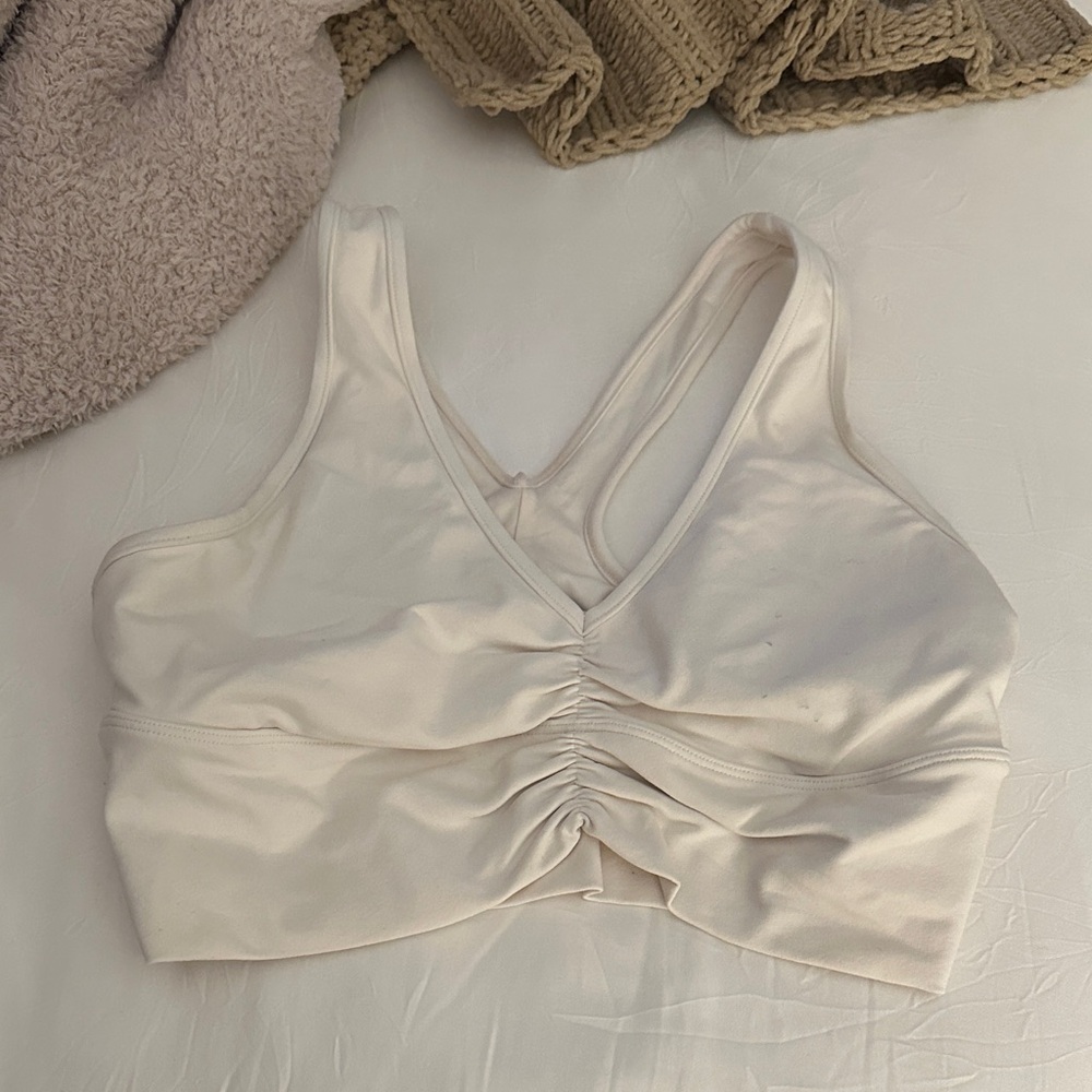 ALO Yoga Cream Ruched Sports Bra